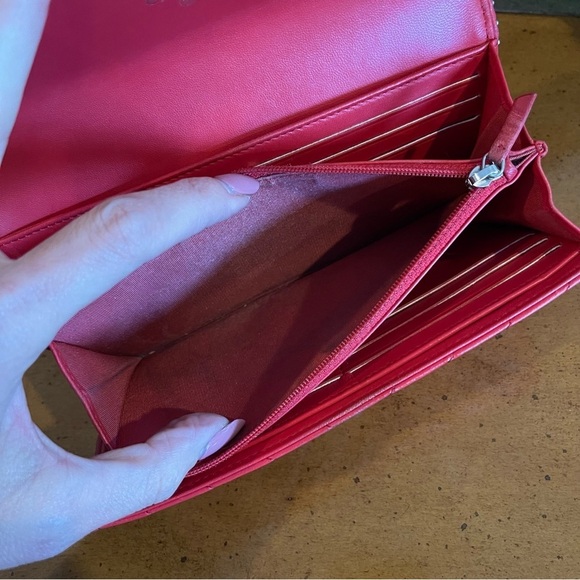 CHANEL V Stitch Chevron Studded Detail CC Logo Lambskin Long Trifold Wallet - Picture 12 of 17